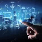 hombre-negocios-usando-dispositivos-tecnologia-e-iconos-interfaz-linea-delgada_117023-904